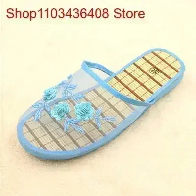 Женские стильные тапочки с цве – обзор и цена Baby Gate Stairs